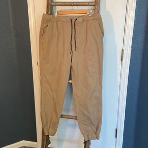 Men’s Urban Pipeline khaki Joggers